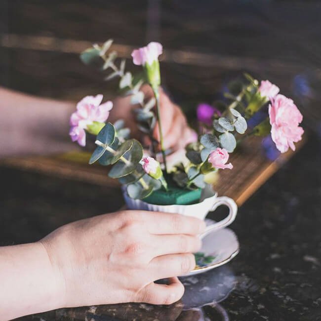 Teacup arrangement