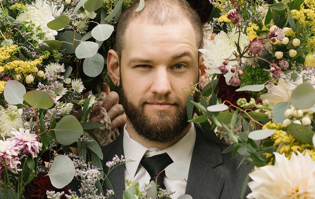 Should You DIY Your Wedding Flowers? Here’s What You Need to Know